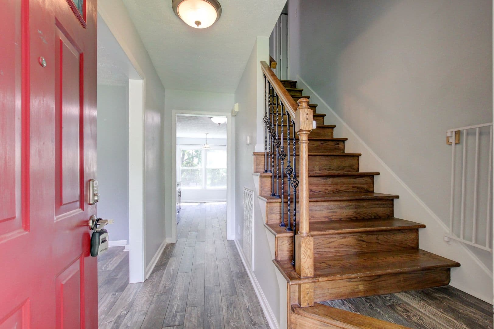 Clarksville House: 180 Kings Deer Drive