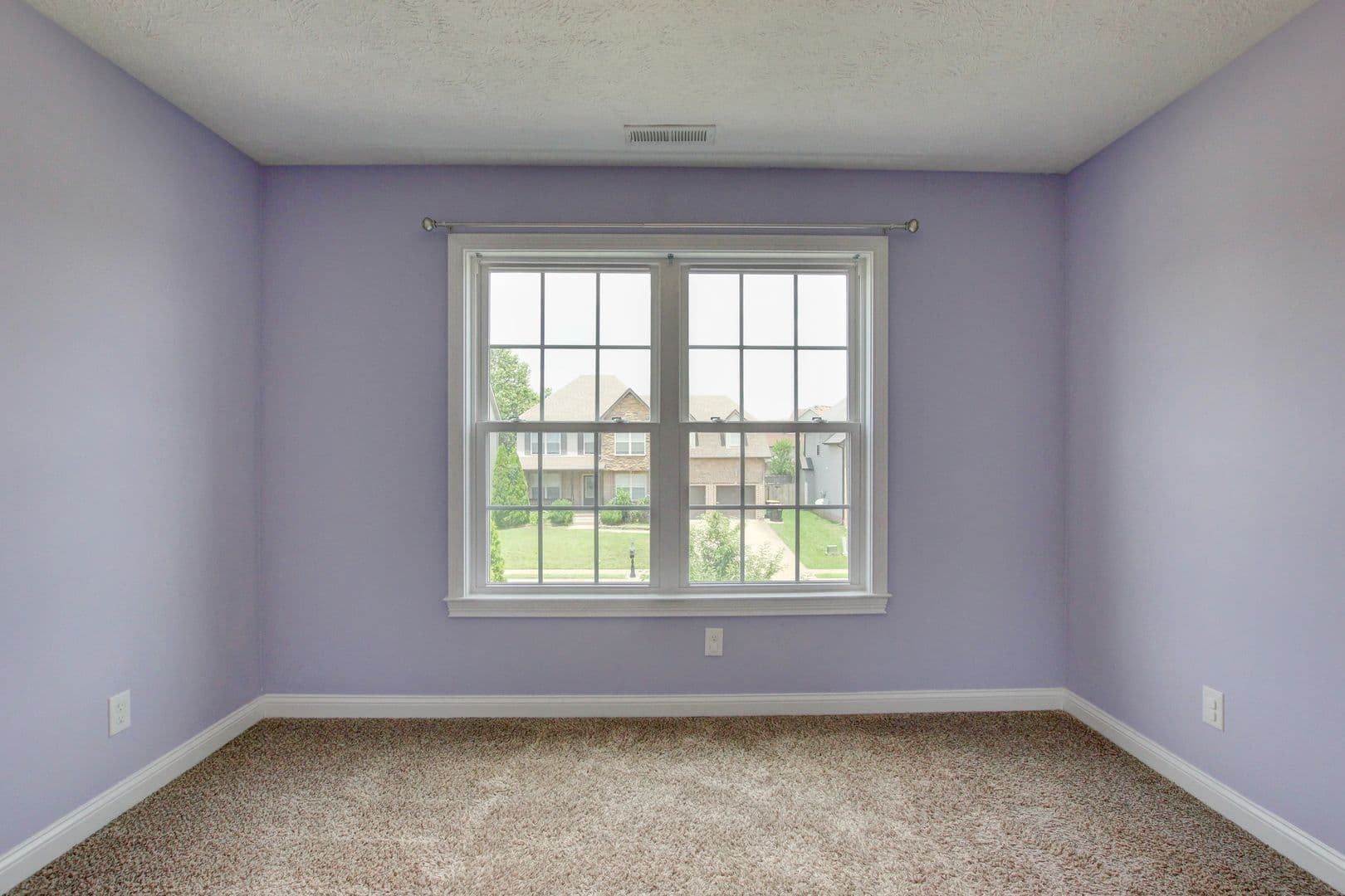 Clarksville House: 716 Cavalier Drive
