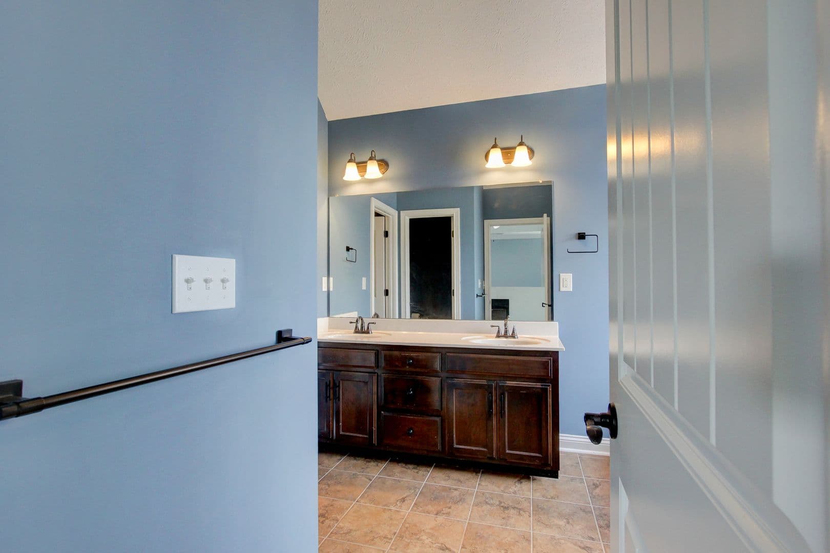 Clarksville House: 716 Cavalier Drive