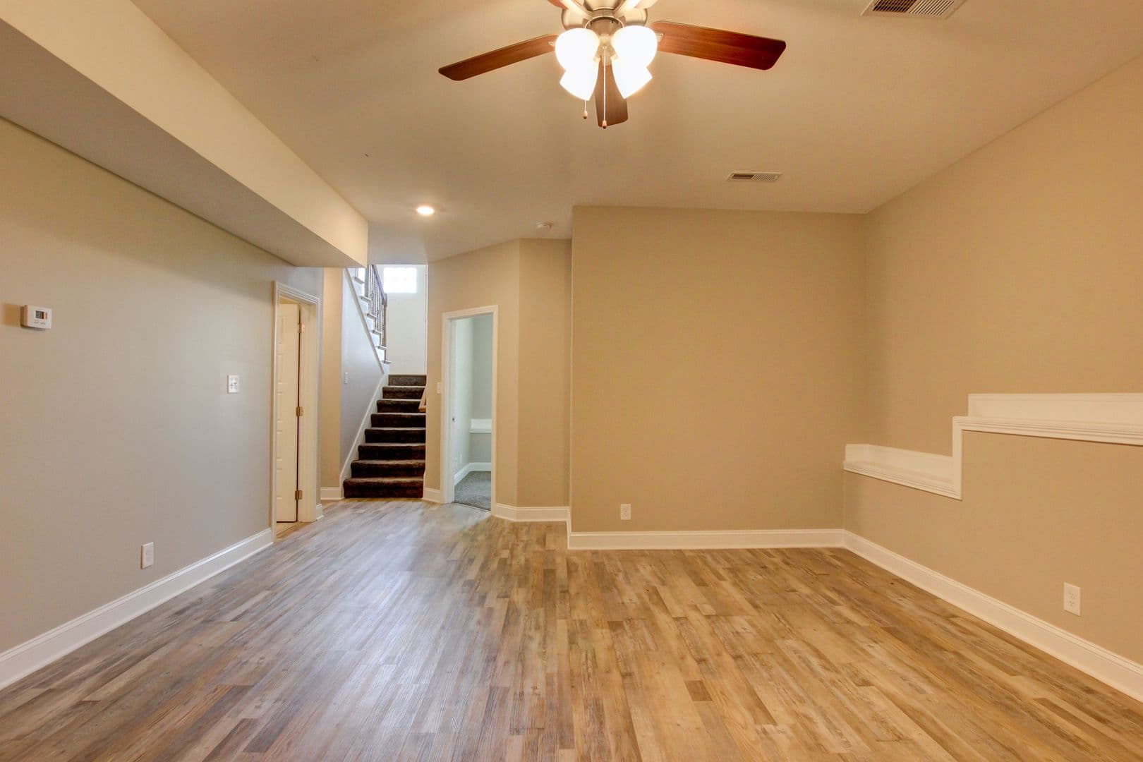 Clarksville House: 1121 Cardinal Creek Drive