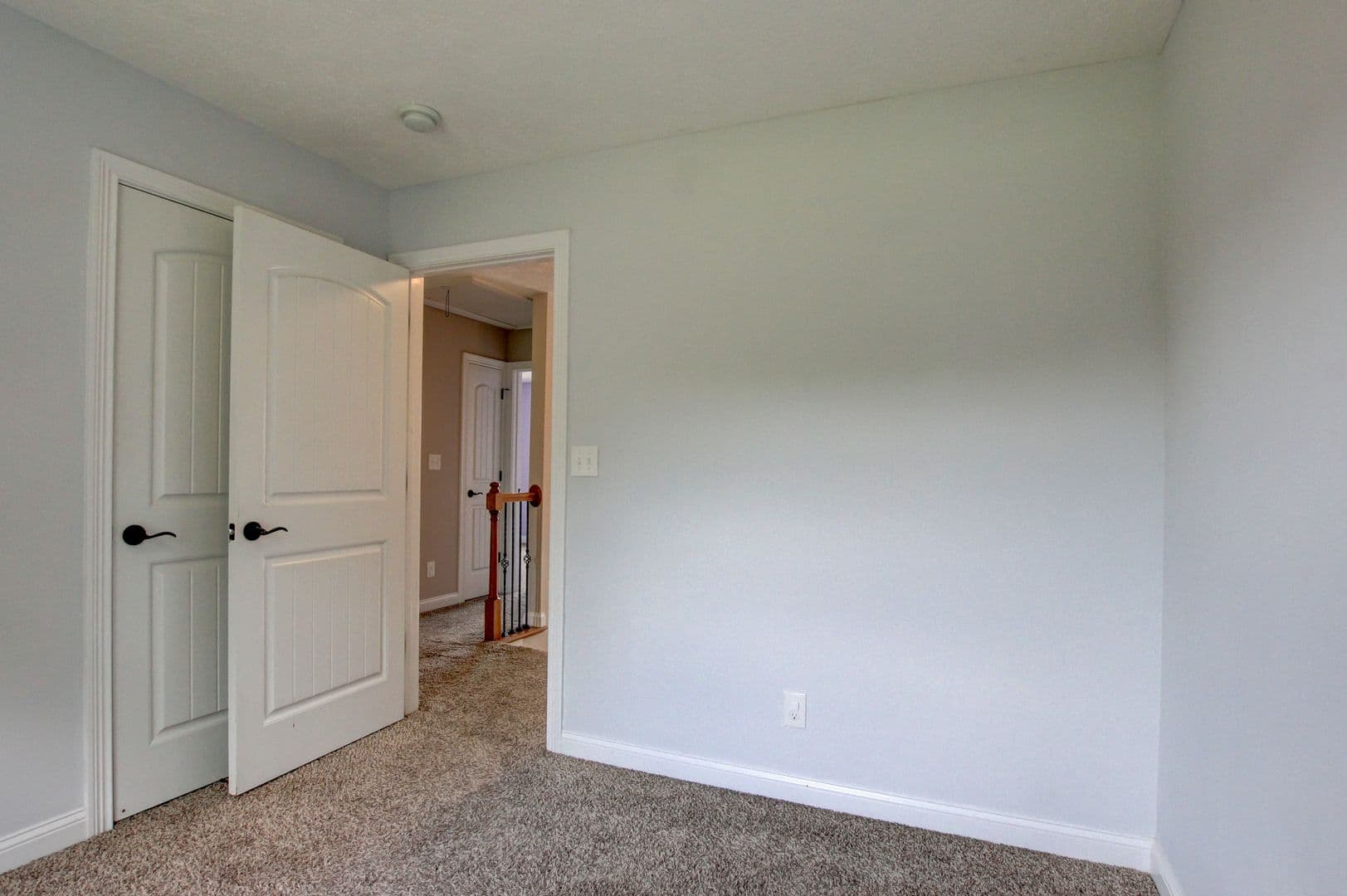 Clarksville House: 716 Cavalier Drive