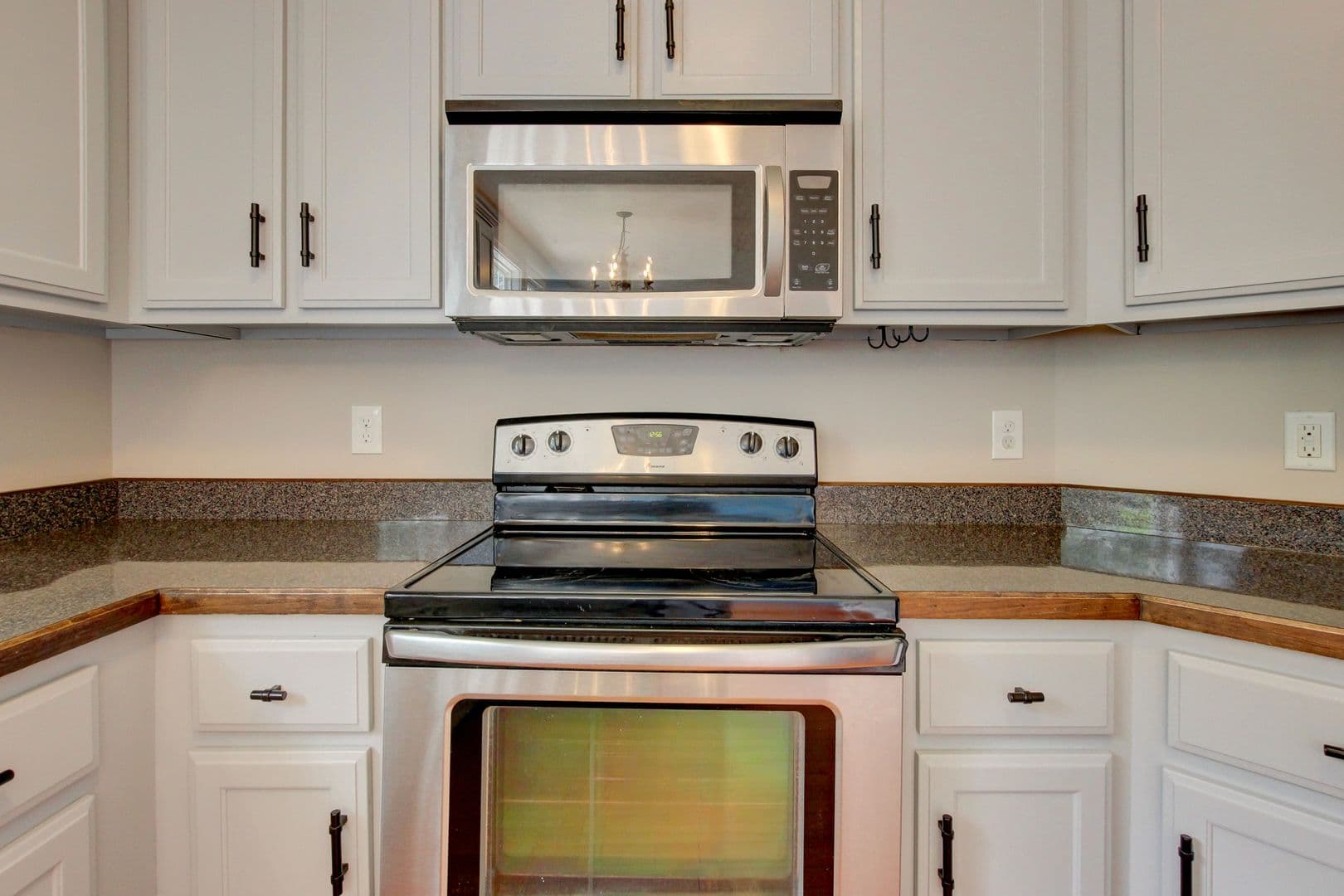 Clarksville House: 716 Cavalier Drive