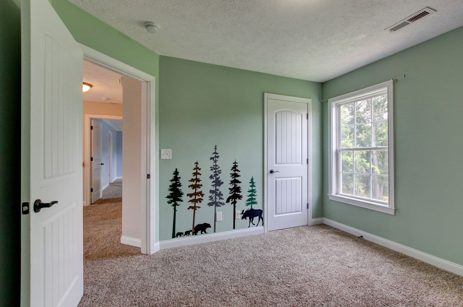 Clarksville House: 716 Cavalier Drive