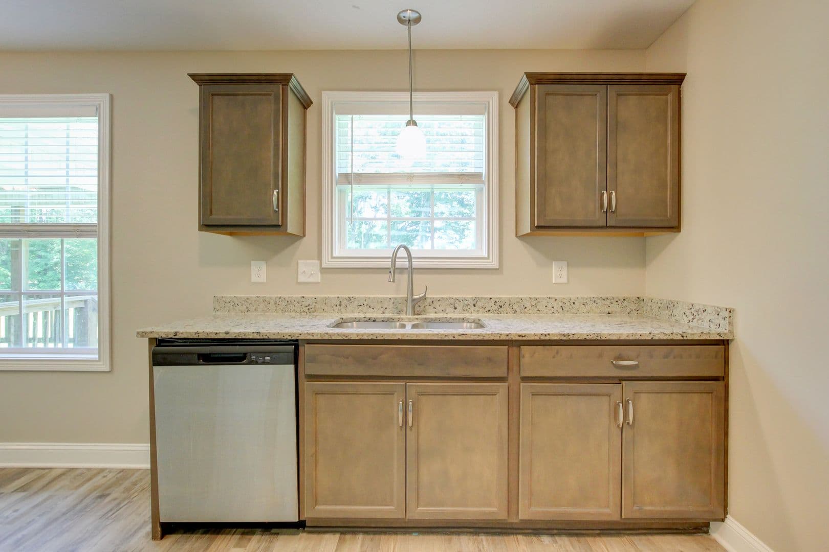Clarksville House: 1121 Cardinal Creek Drive