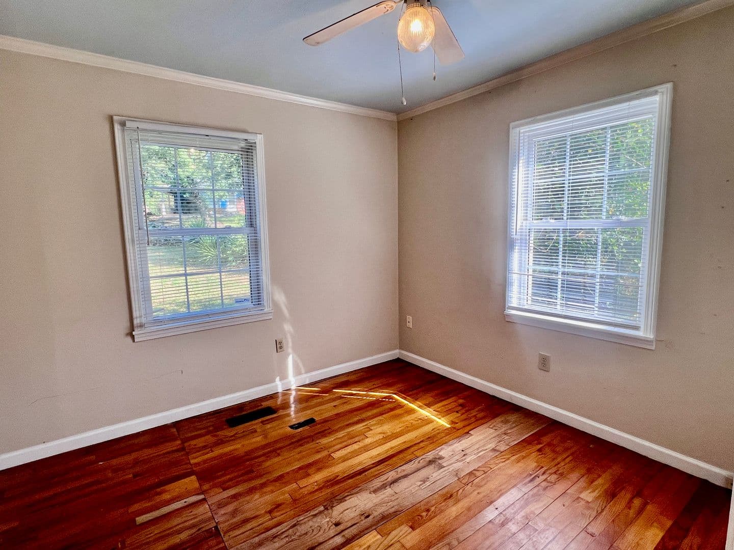 Athens House: 112 Cherry Lane