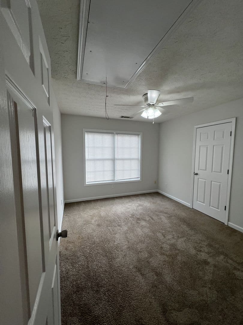 Athens Apartment: 390 Hawthorne Extension