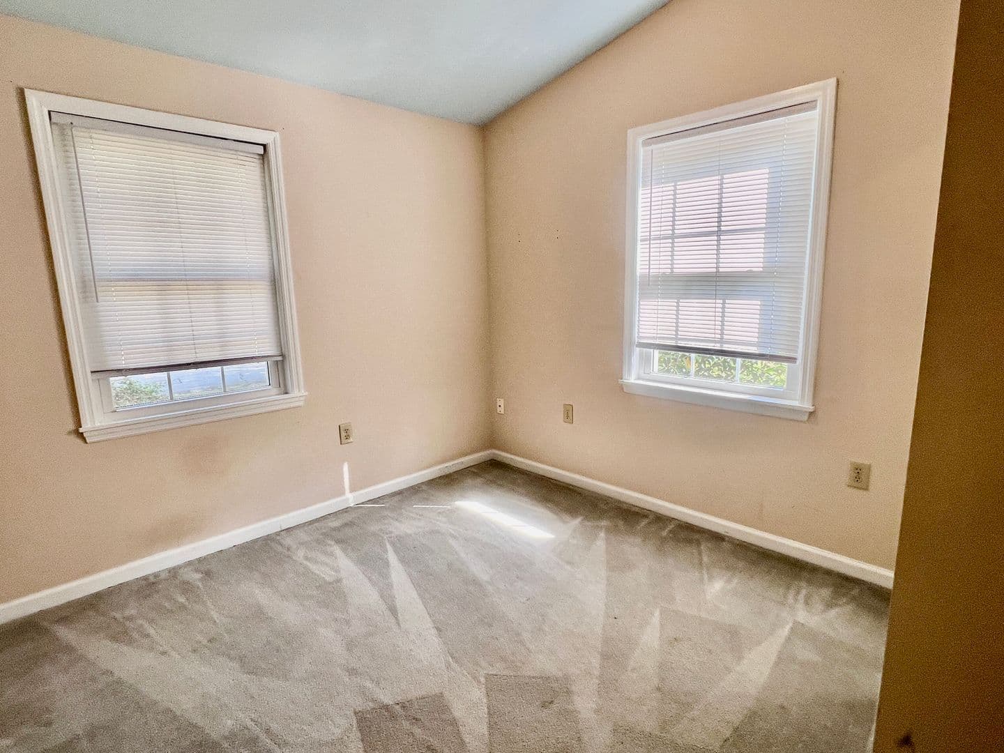 Athens House: 112 Cherry Lane