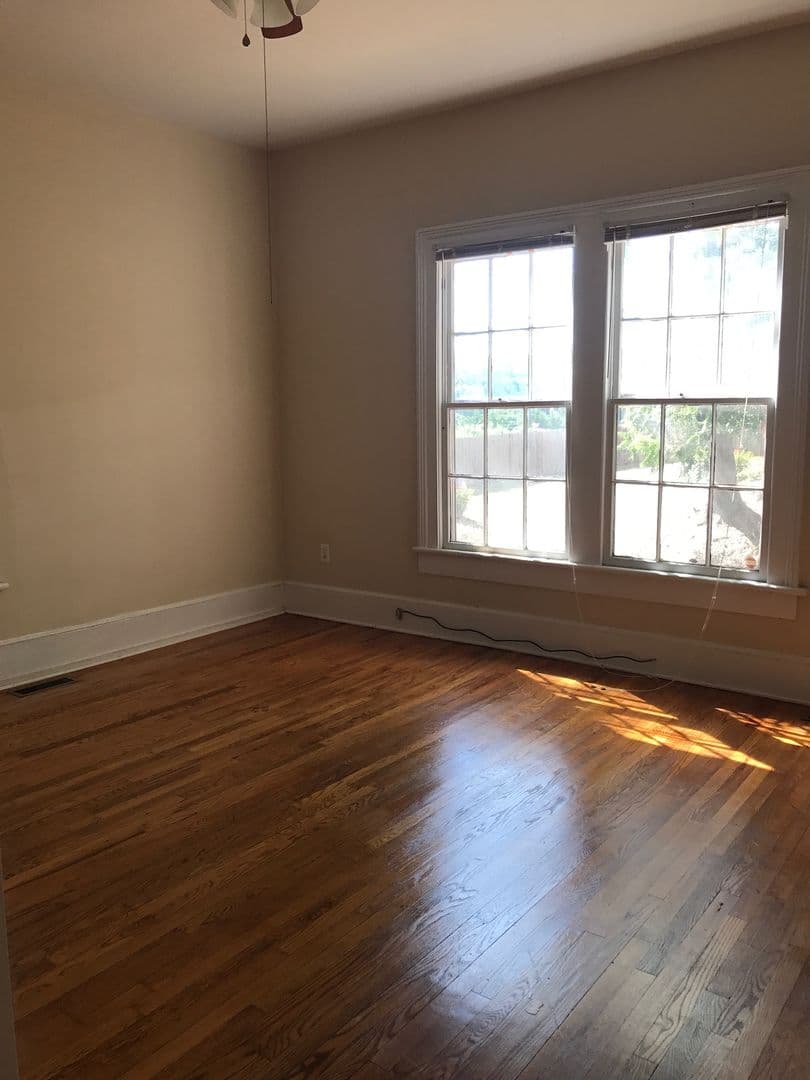 Athens Apartment: 650 Reese Street