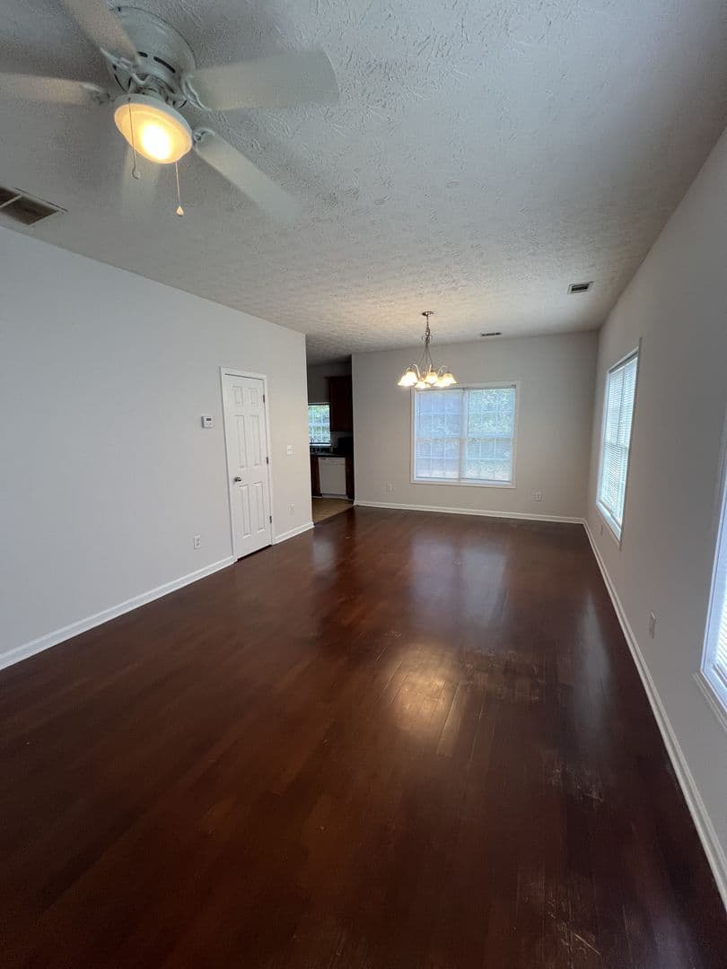 Athens Apartment: 390 Hawthorne Extension