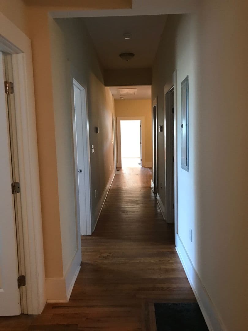 Athens Apartment: 650 Reese Street