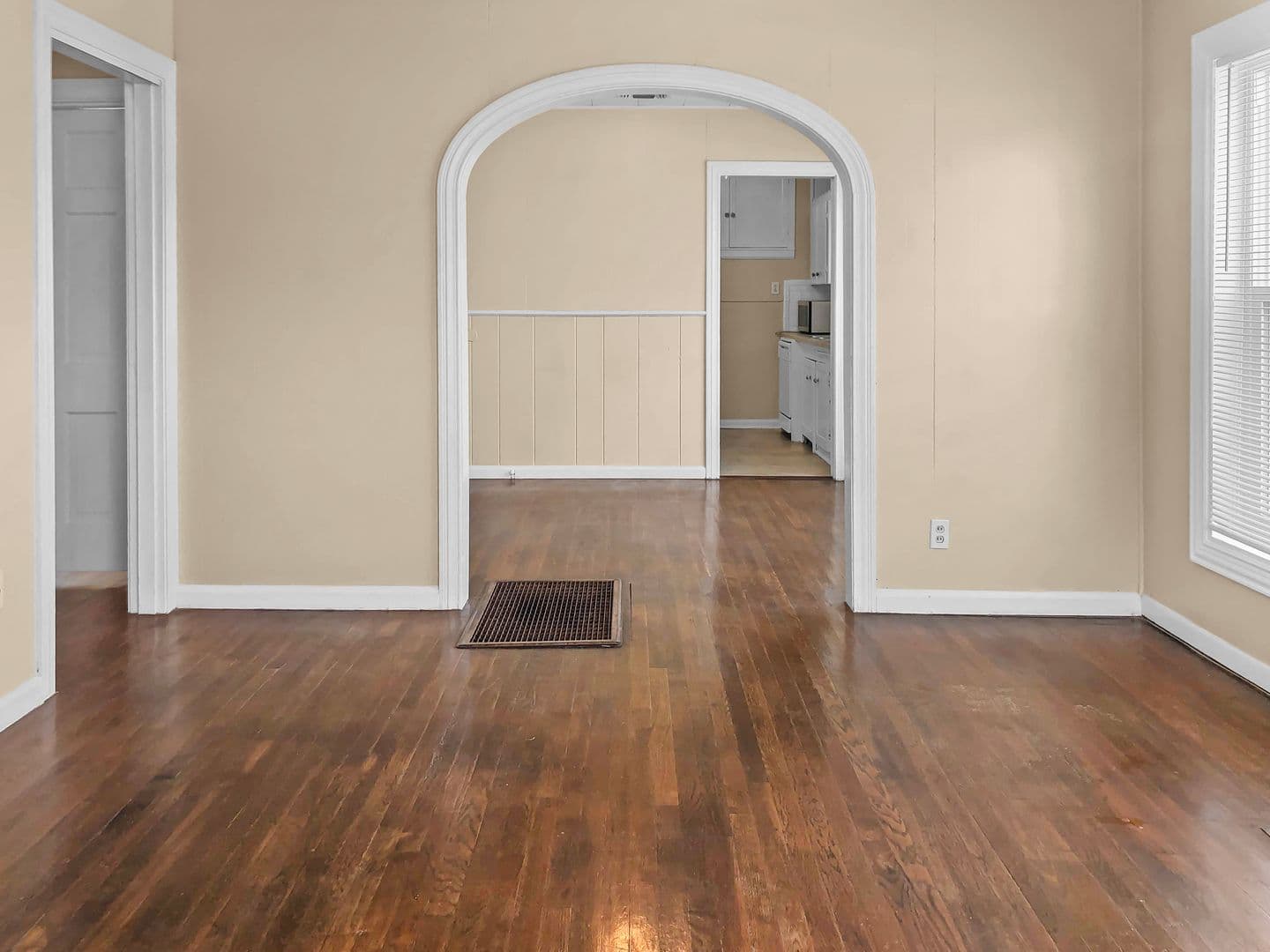 Fort Worth House: 3800 Frazier Ave