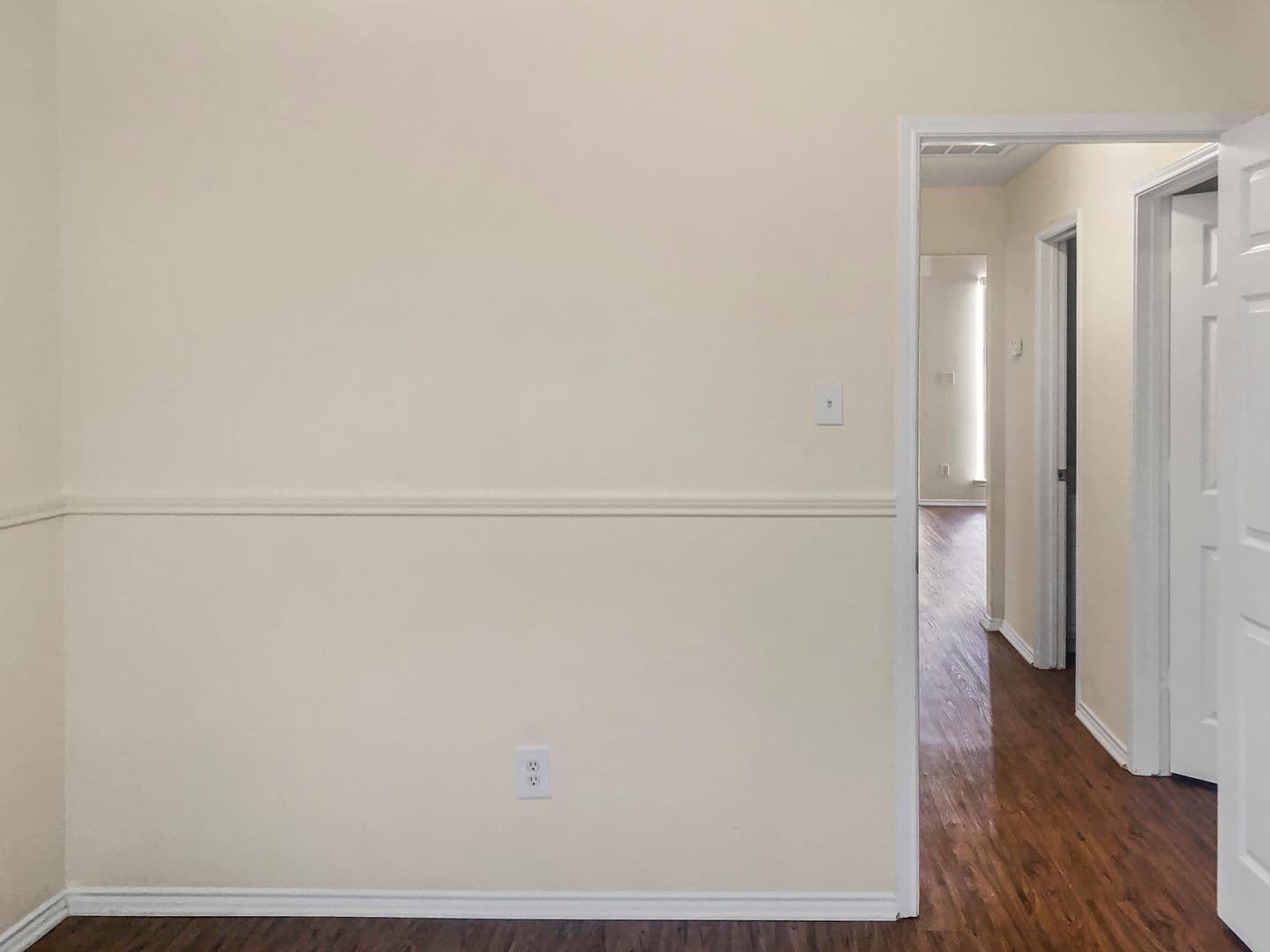 Arlington House: 8008 Mourning Dove Dr