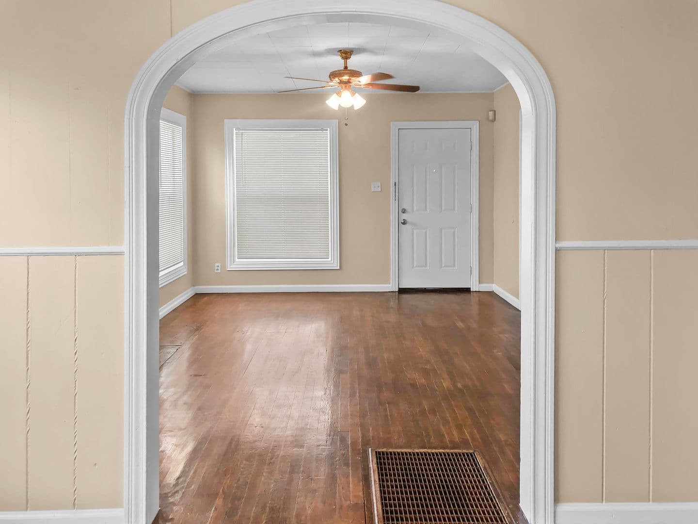 Fort Worth House: 3800 Frazier Ave