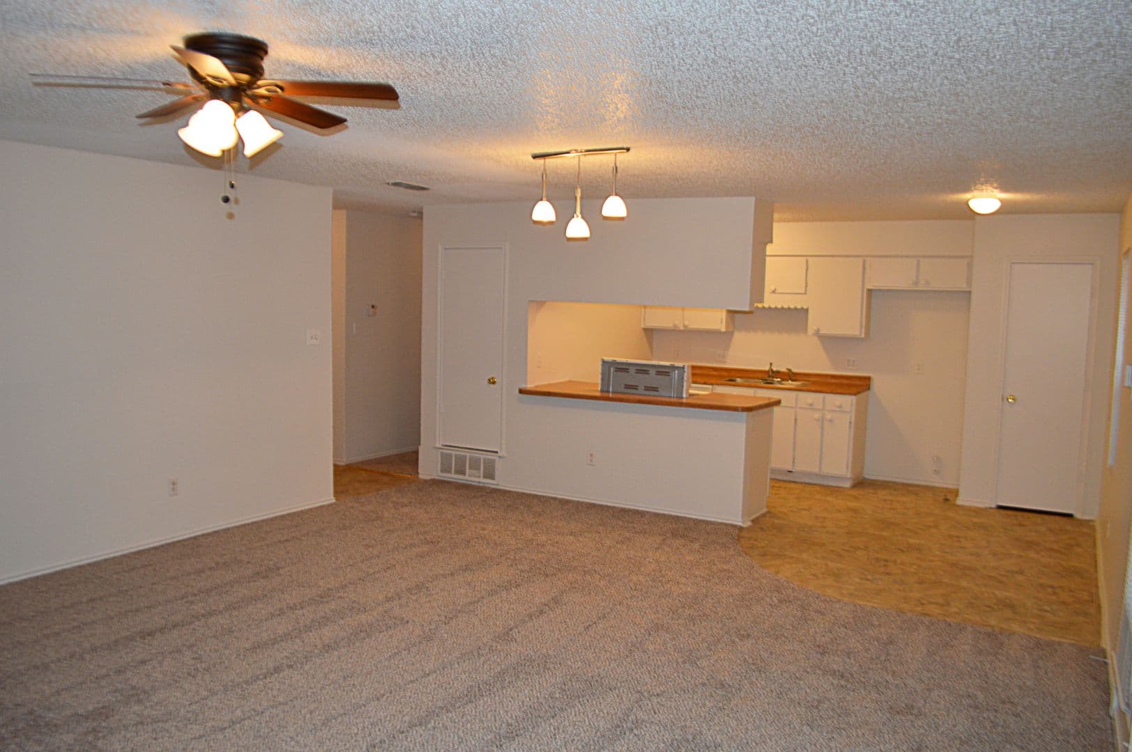 Edgecliff Village House: 6312 Cliffside Dr