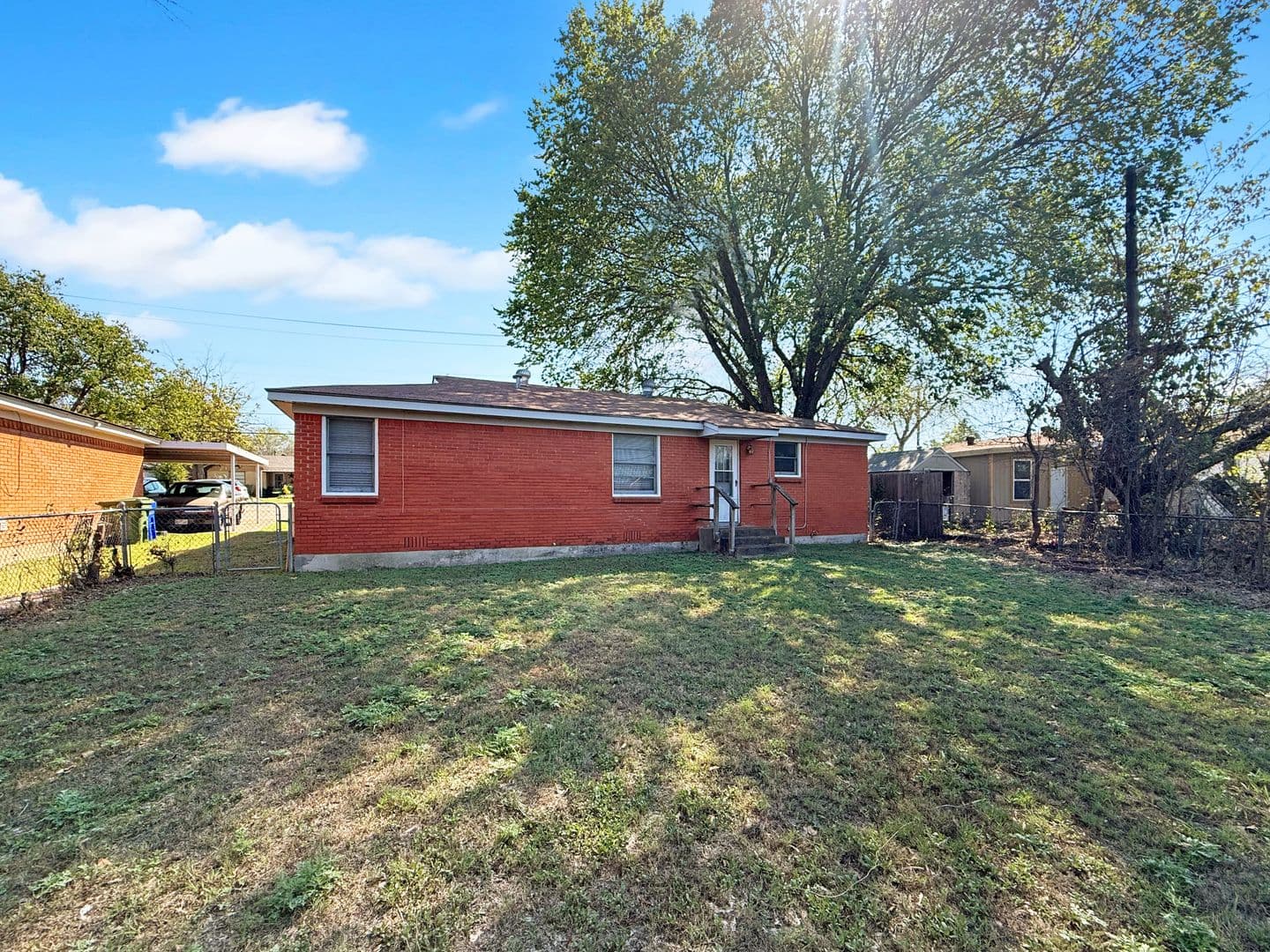 Fort Worth House: 8016 Wyatt Dr