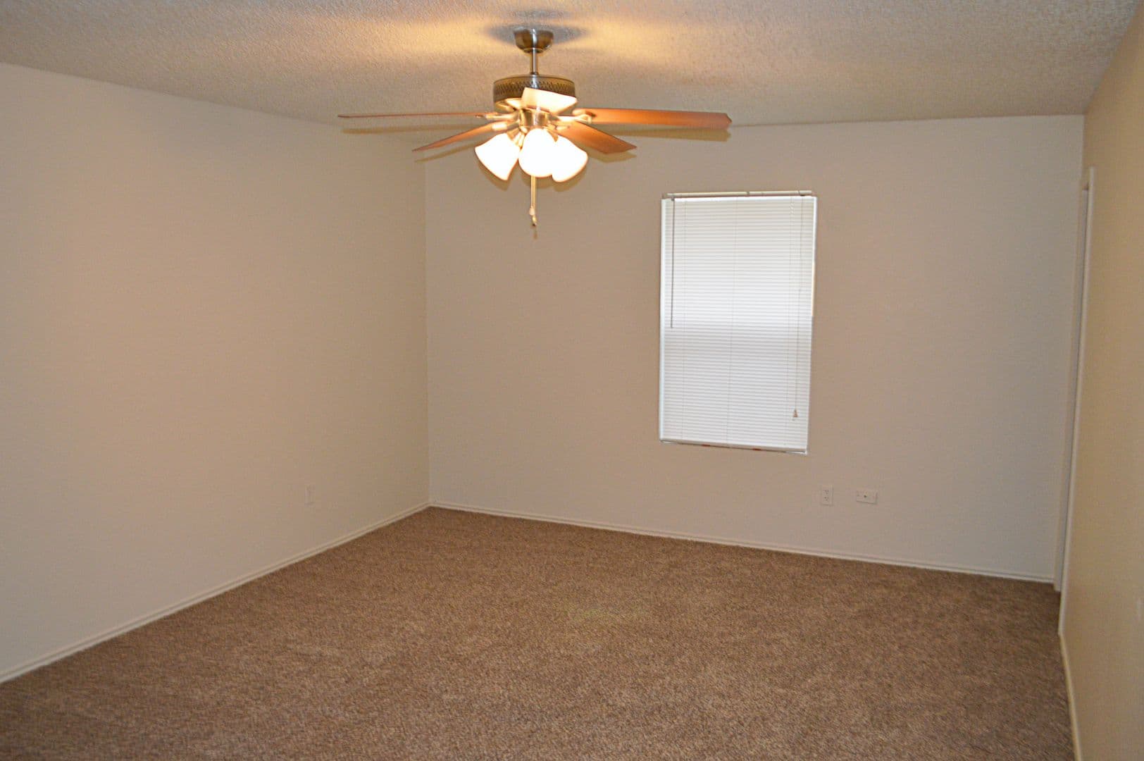 Edgecliff Village House: 6312 Cliffside Dr