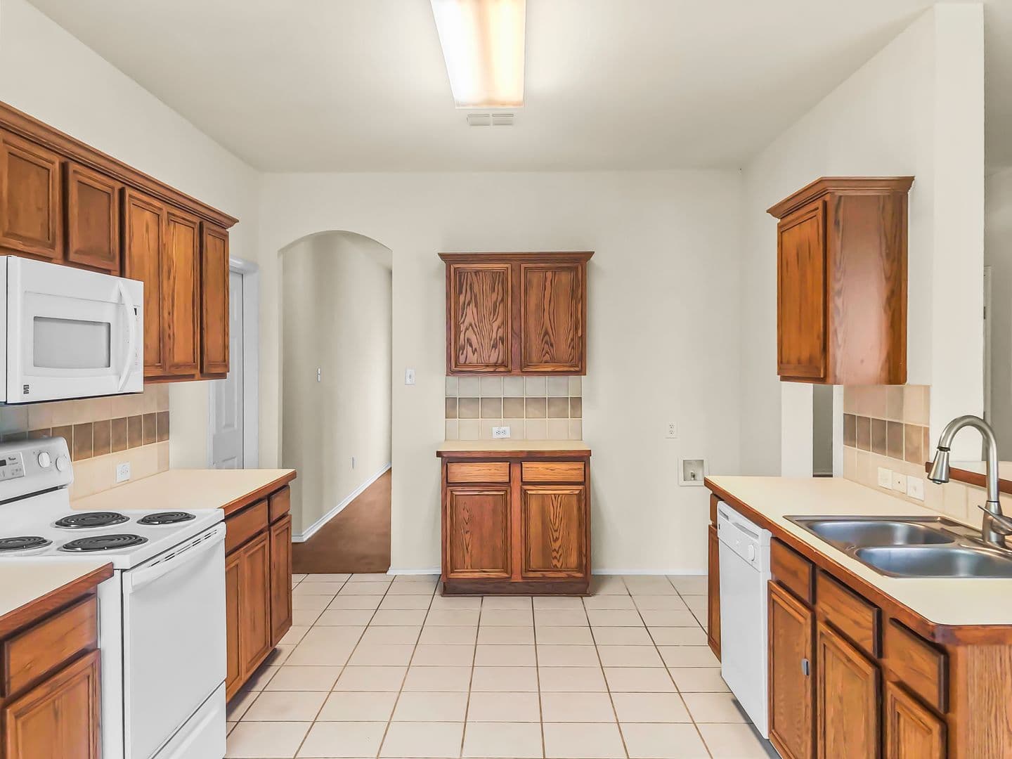 Fort Worth House: 1412 Pheasant Run Trail
