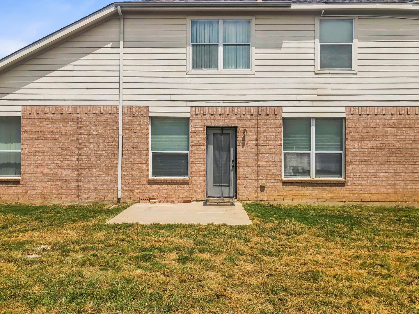 Fort Worth House: 1412 Pheasant Run Trail