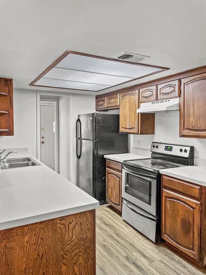 Arlington House: 4100 Green Acres Cir