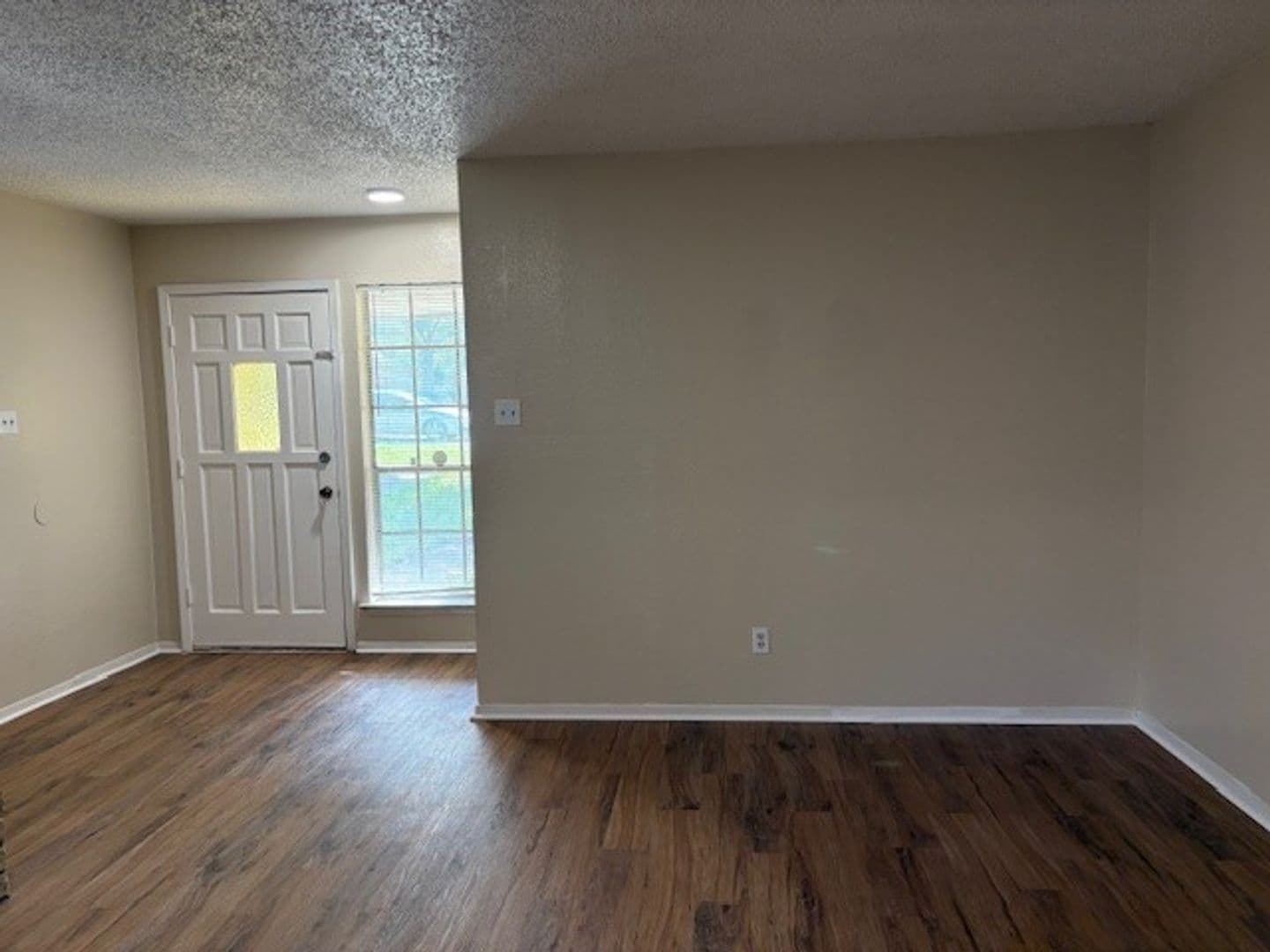 Arlington Multiplex: 715-A Oakwood Lane