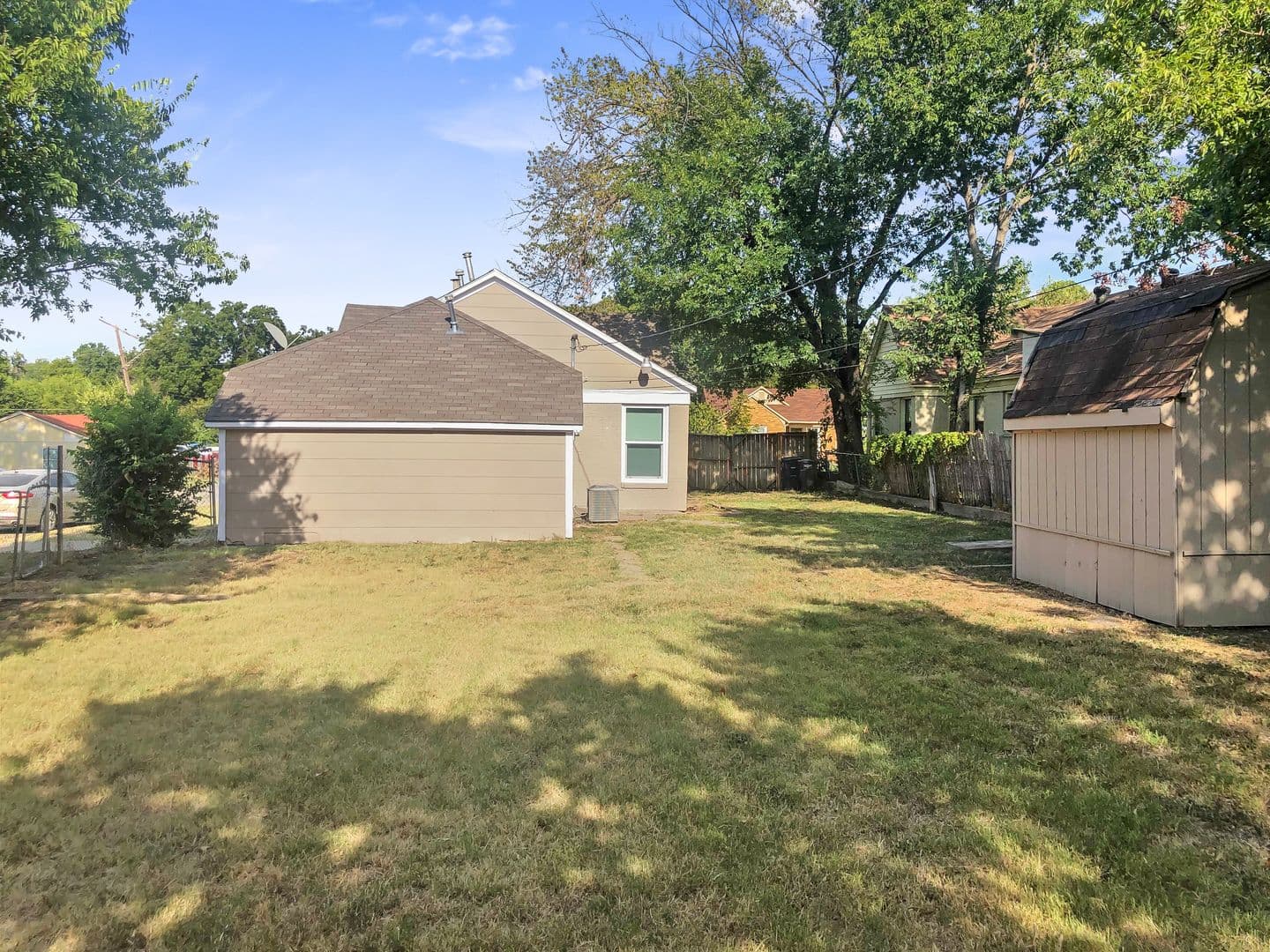 Fort Worth House: 3800 Frazier Ave