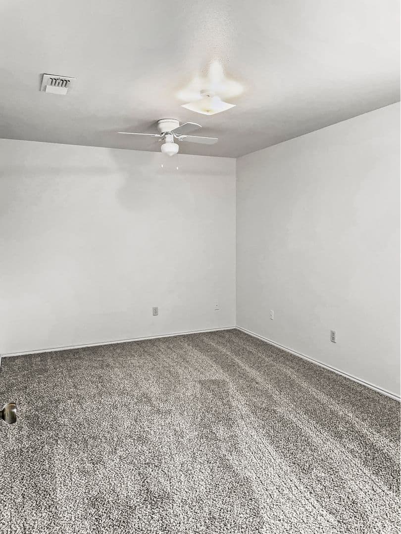 Arlington House: 4100 Green Acres Cir