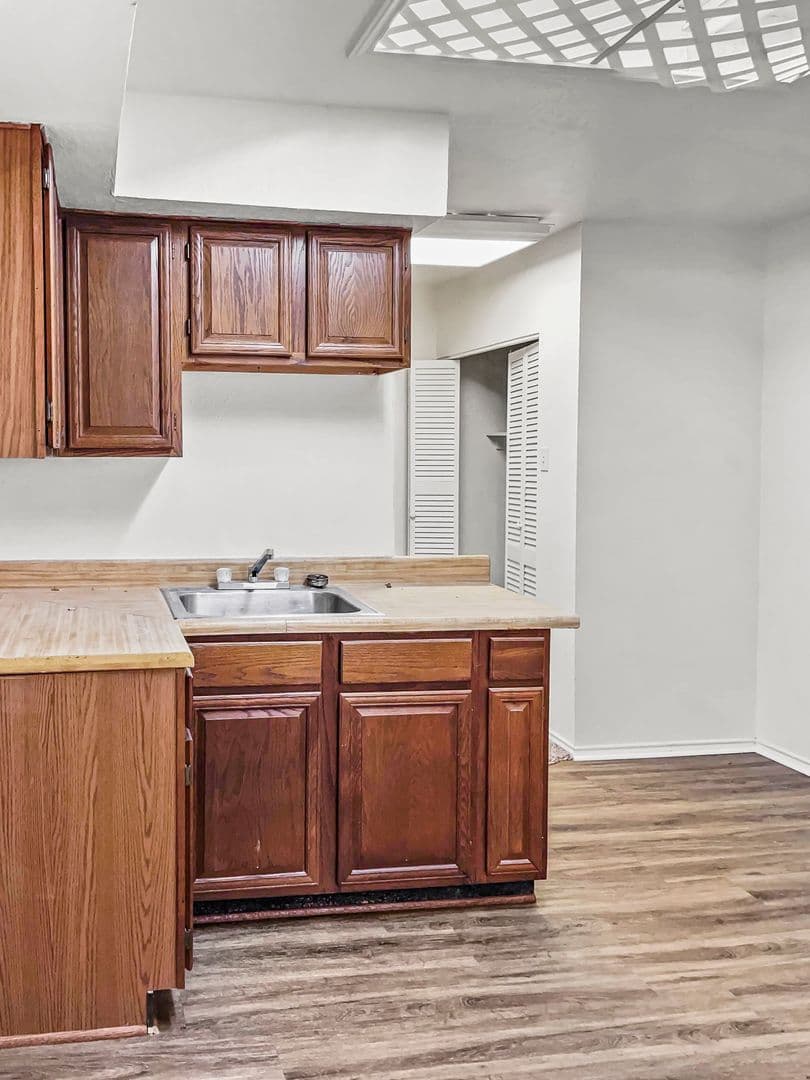Arlington House: 4100 Green Acres Cir