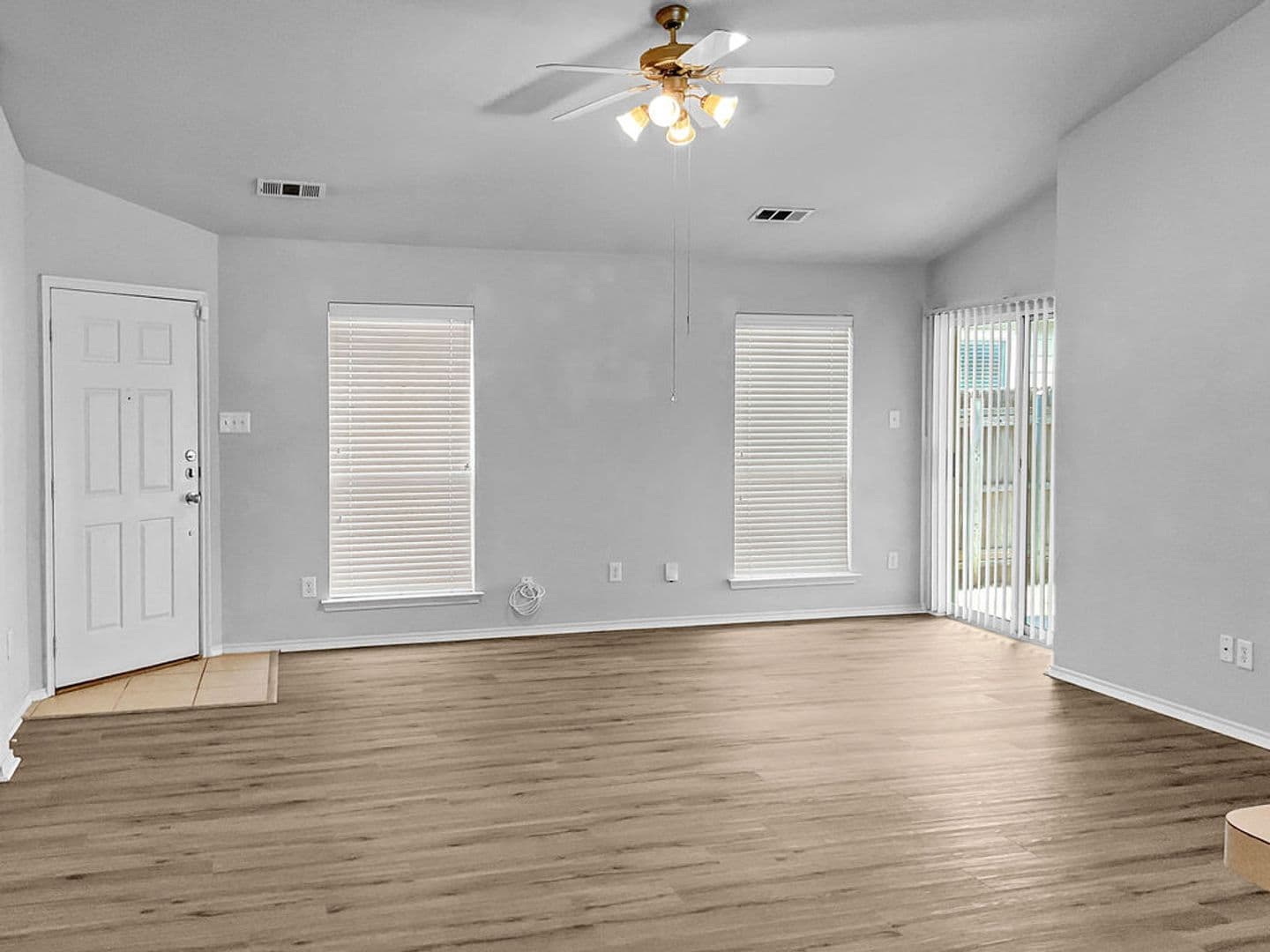 Fort Worth House: 6521 Regina Dr
