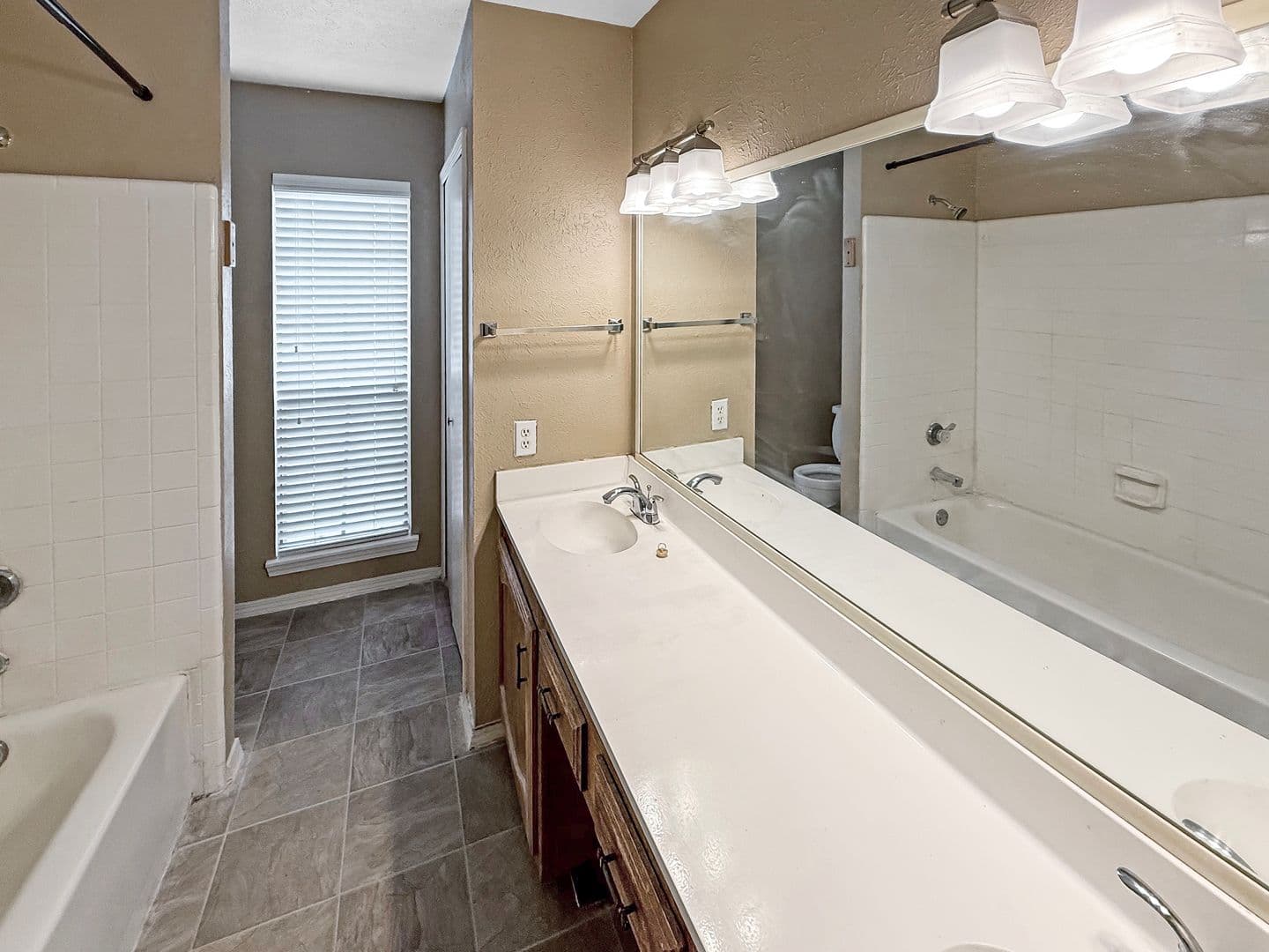Ft. Worth House: 3304 Forest Creek Dr.