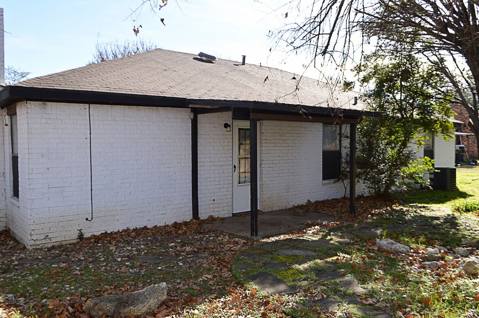 Edgecliff Village House: 6312 Cliffside Dr