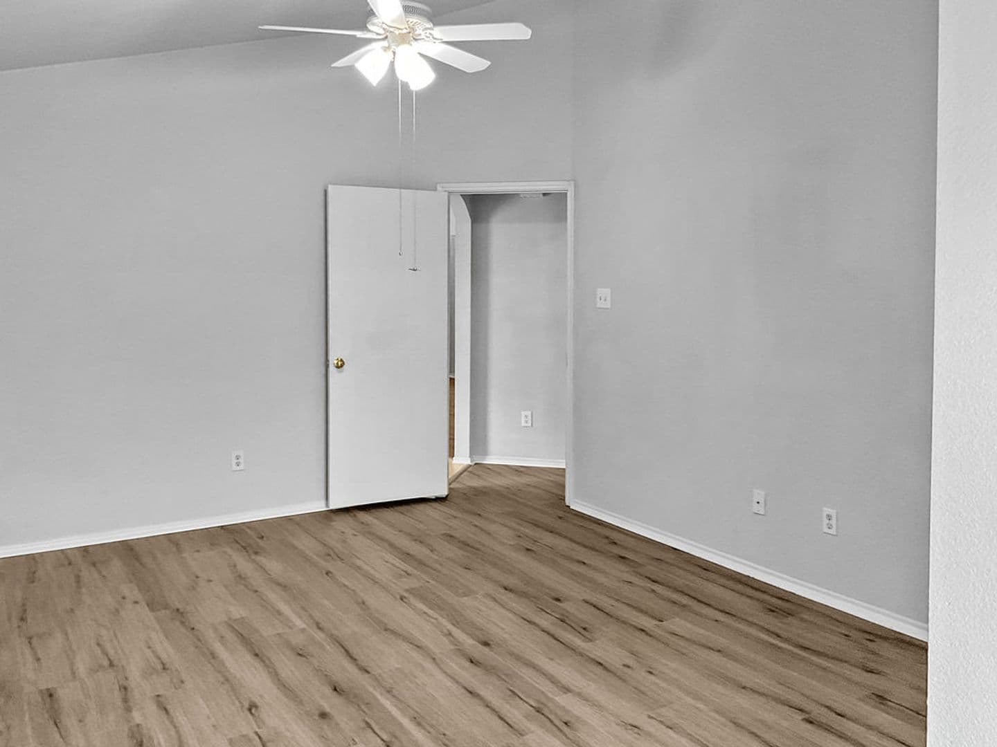 Fort Worth House: 6521 Regina Dr