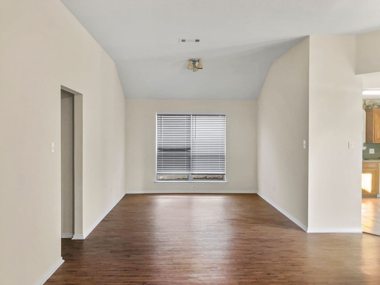 Arlington House: 8008 Mourning Dove Dr