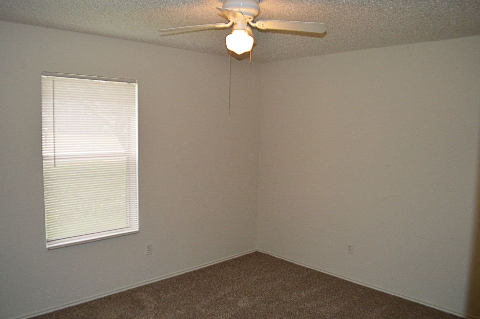 Edgecliff Village House: 6312 Cliffside Dr