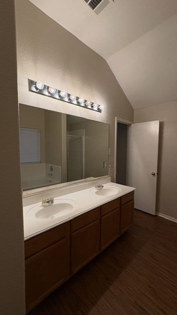 Arlington House: 6602 Sandgate Dr