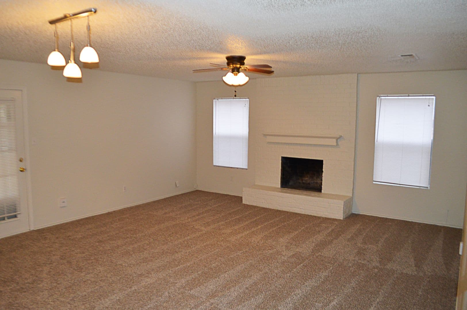 Edgecliff Village House: 6312 Cliffside Dr