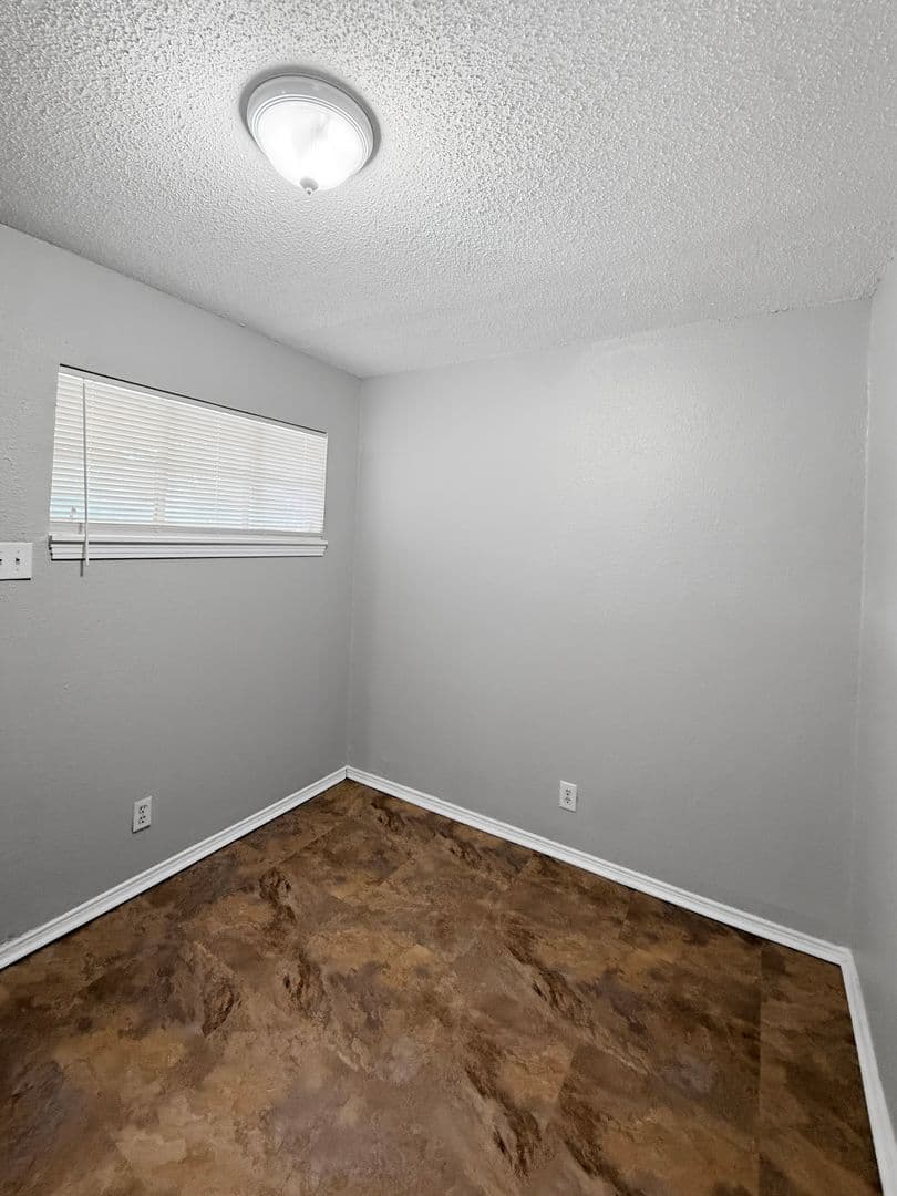 Fort Worth House: 3520 Western Ave