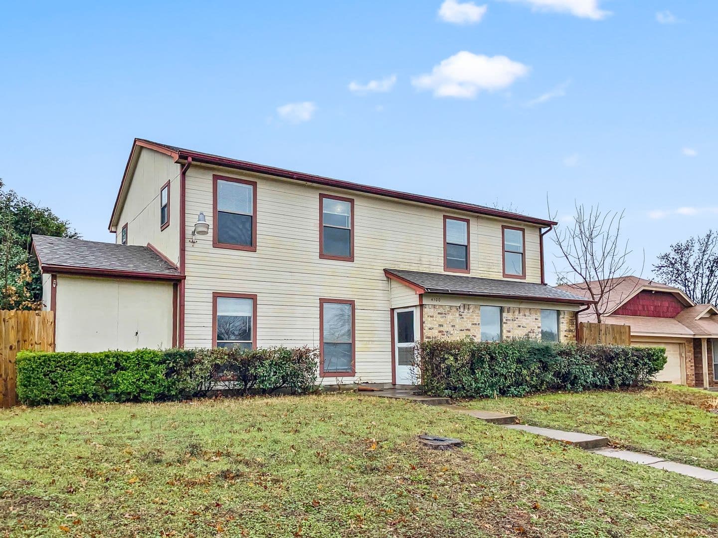 Arlington House: 4100 Green Acres Cir