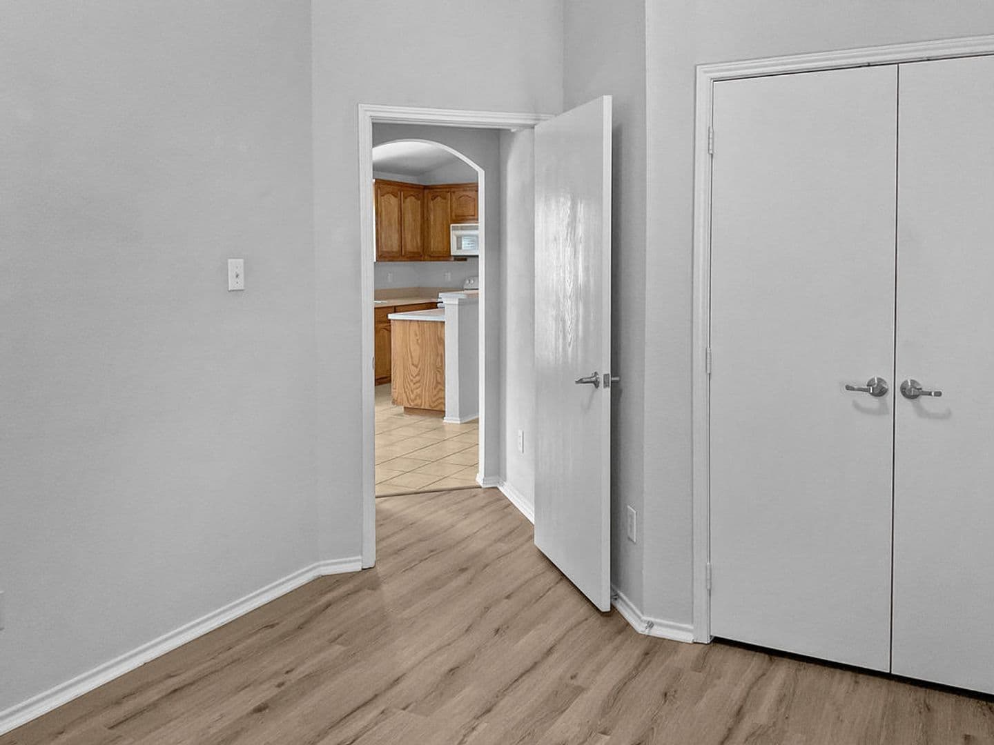 Fort Worth House: 6521 Regina Dr