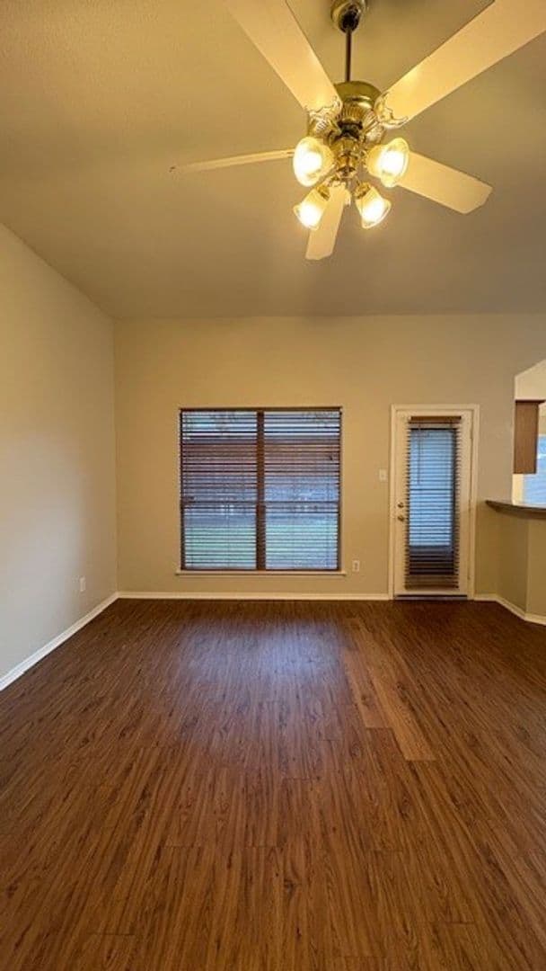 Arlington House: 6602 Sandgate Dr