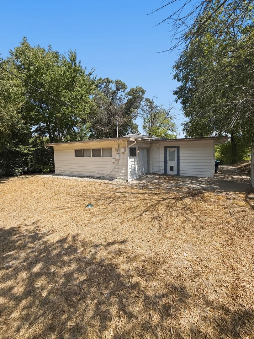 Fort Worth House: 3520 Western Ave