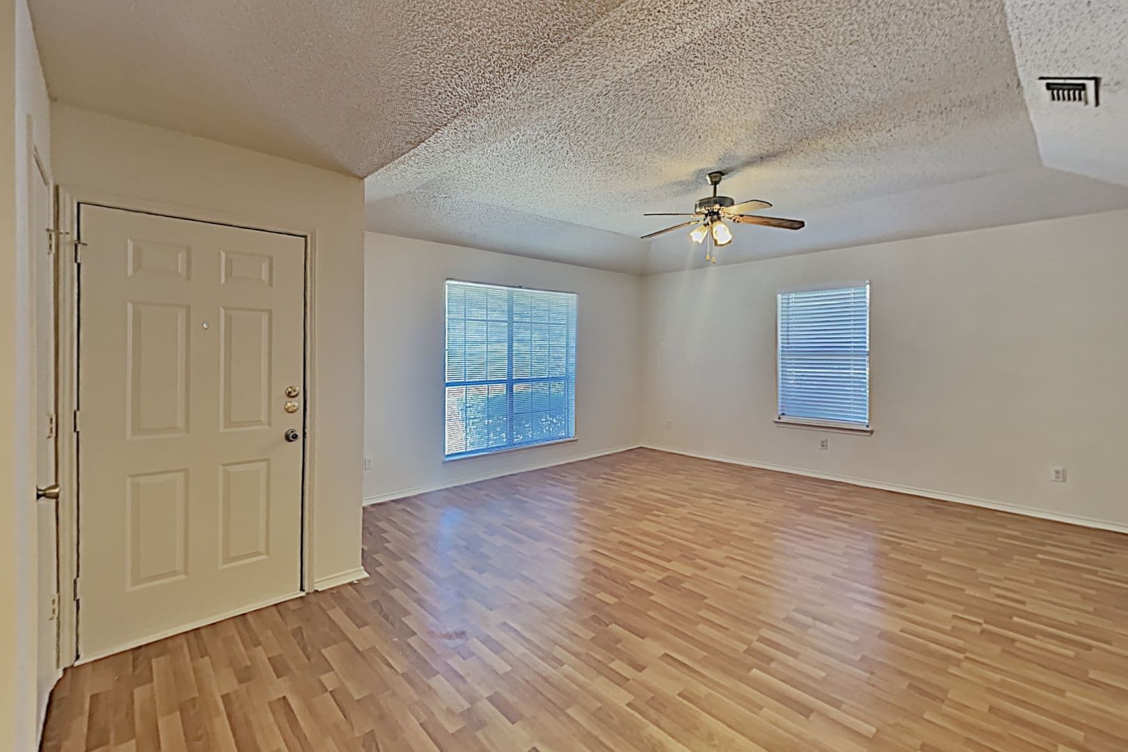 Arlington House: 820 Mirabell Ct