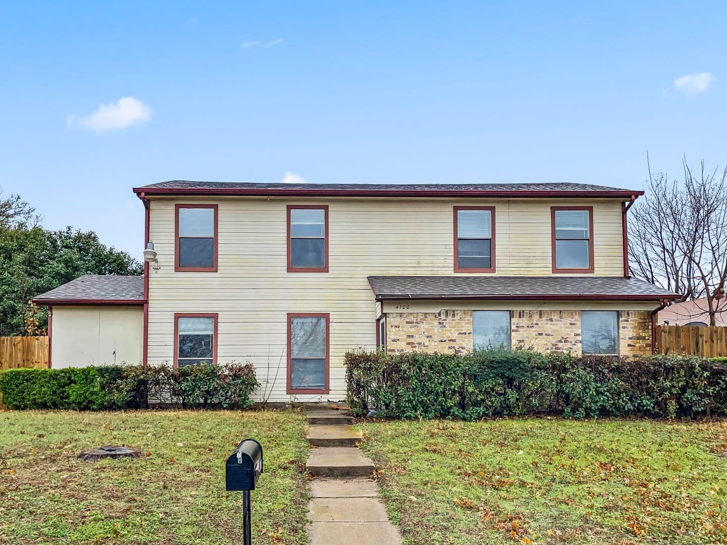 Arlington House: 4100 Green Acres Cir