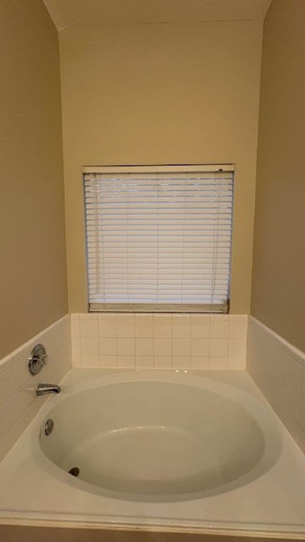 Arlington House: 6602 Sandgate Dr
