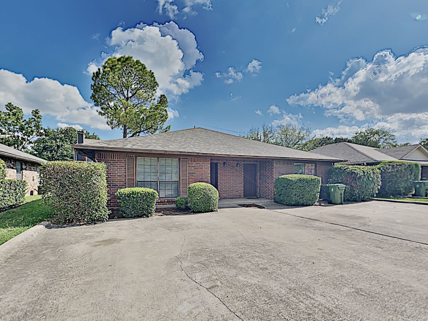 Arlington House: 820 Mirabell Ct