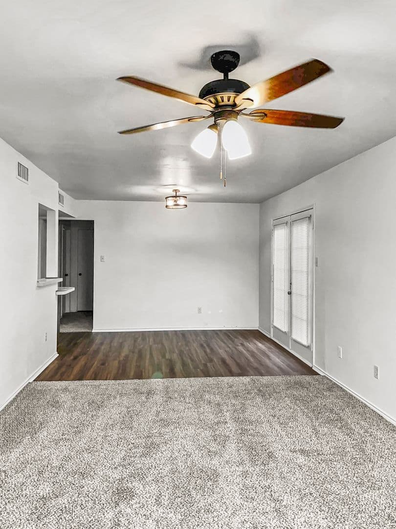 Arlington House: 4100 Green Acres Cir