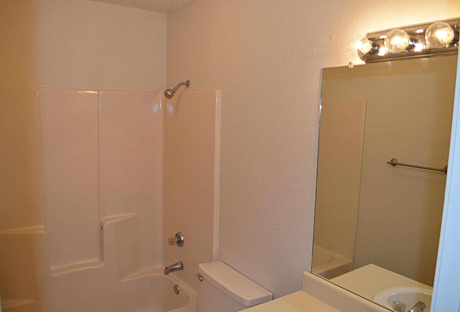 Edgecliff Village House: 6312 Cliffside Dr