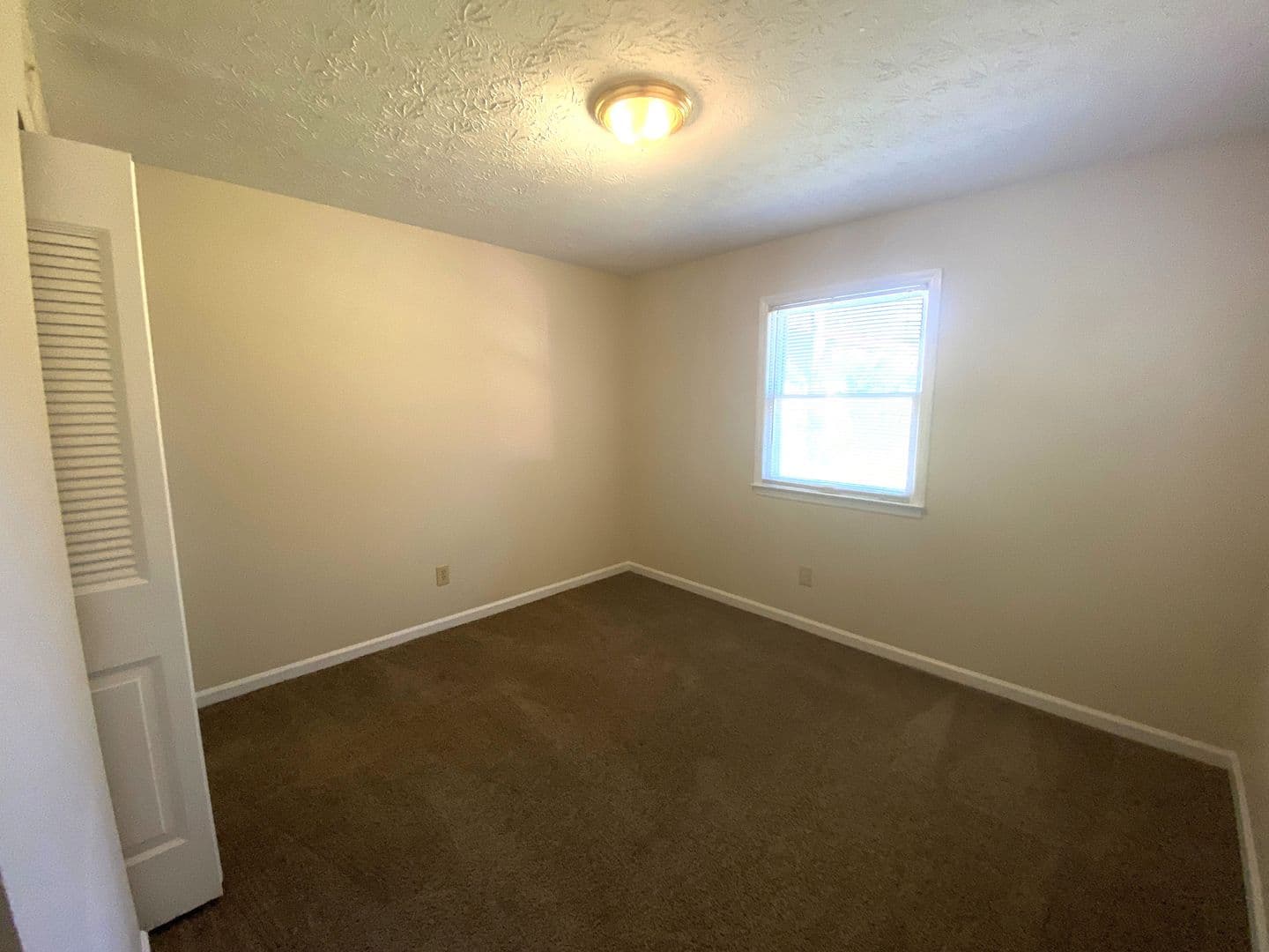 Lexington House: 3712 Camelot Drive #2
