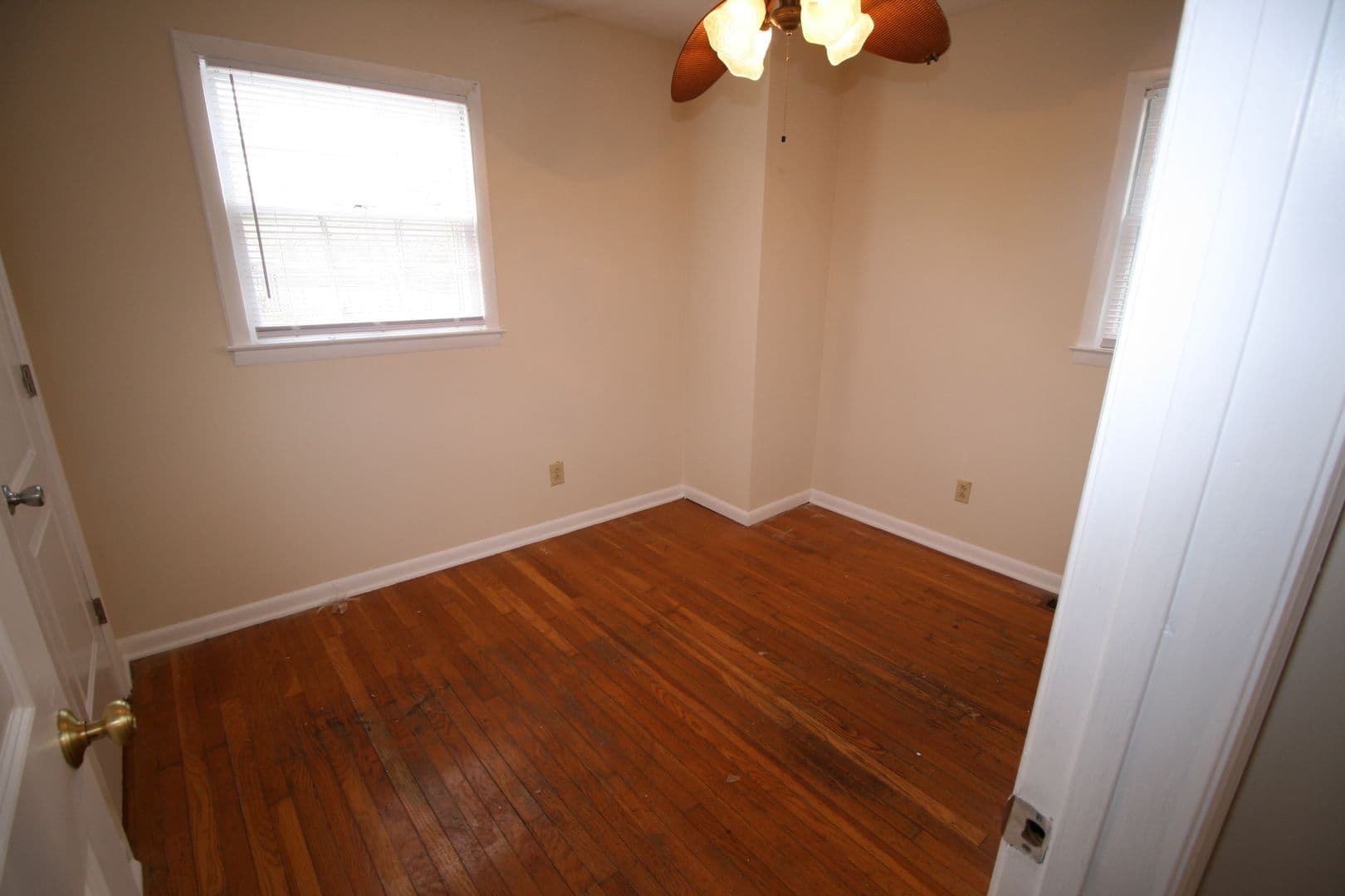 Lexington House: 402 Greenlawn Court