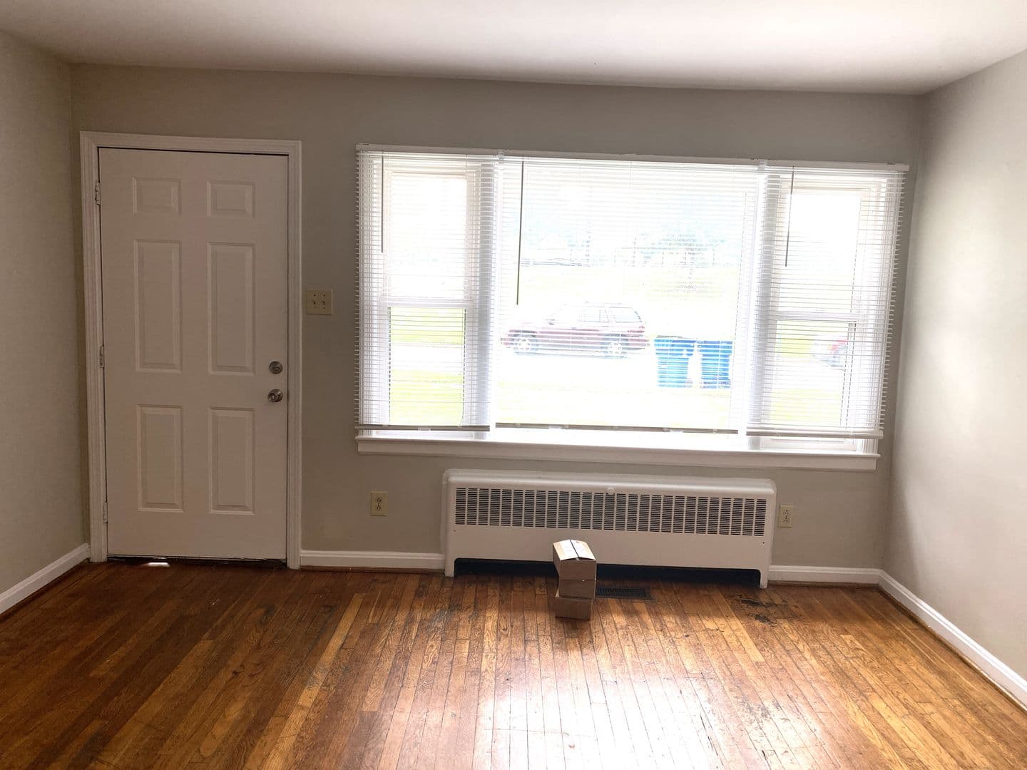 Lexington House: 401 Springhill Drive