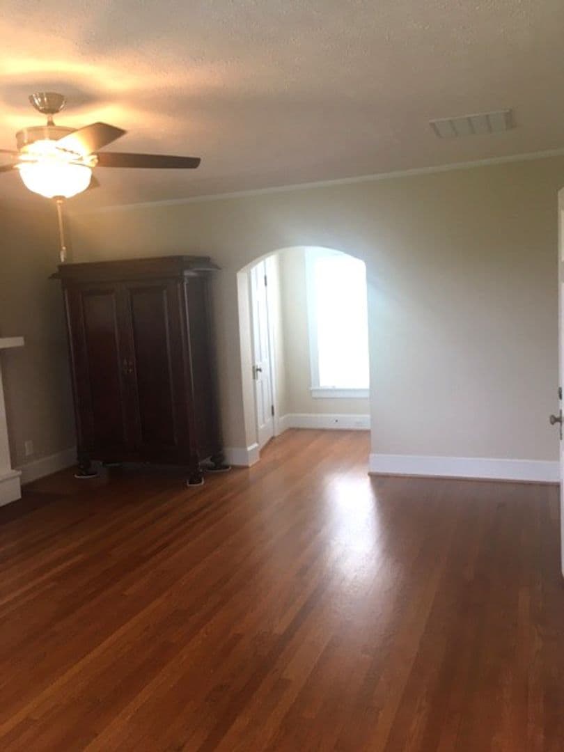 Lexington House: 3376 Winchester Road